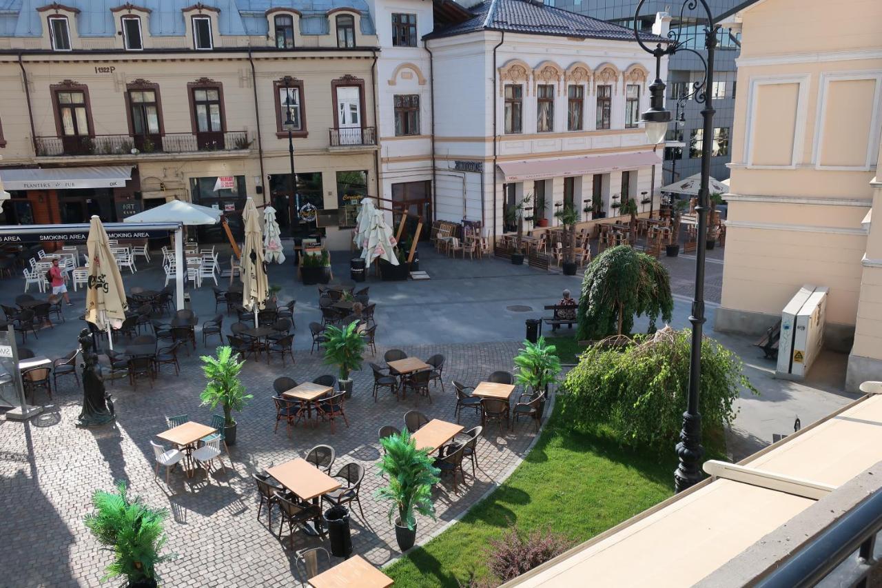 Central 2 Daire Craiova Dış mekan fotoğraf
